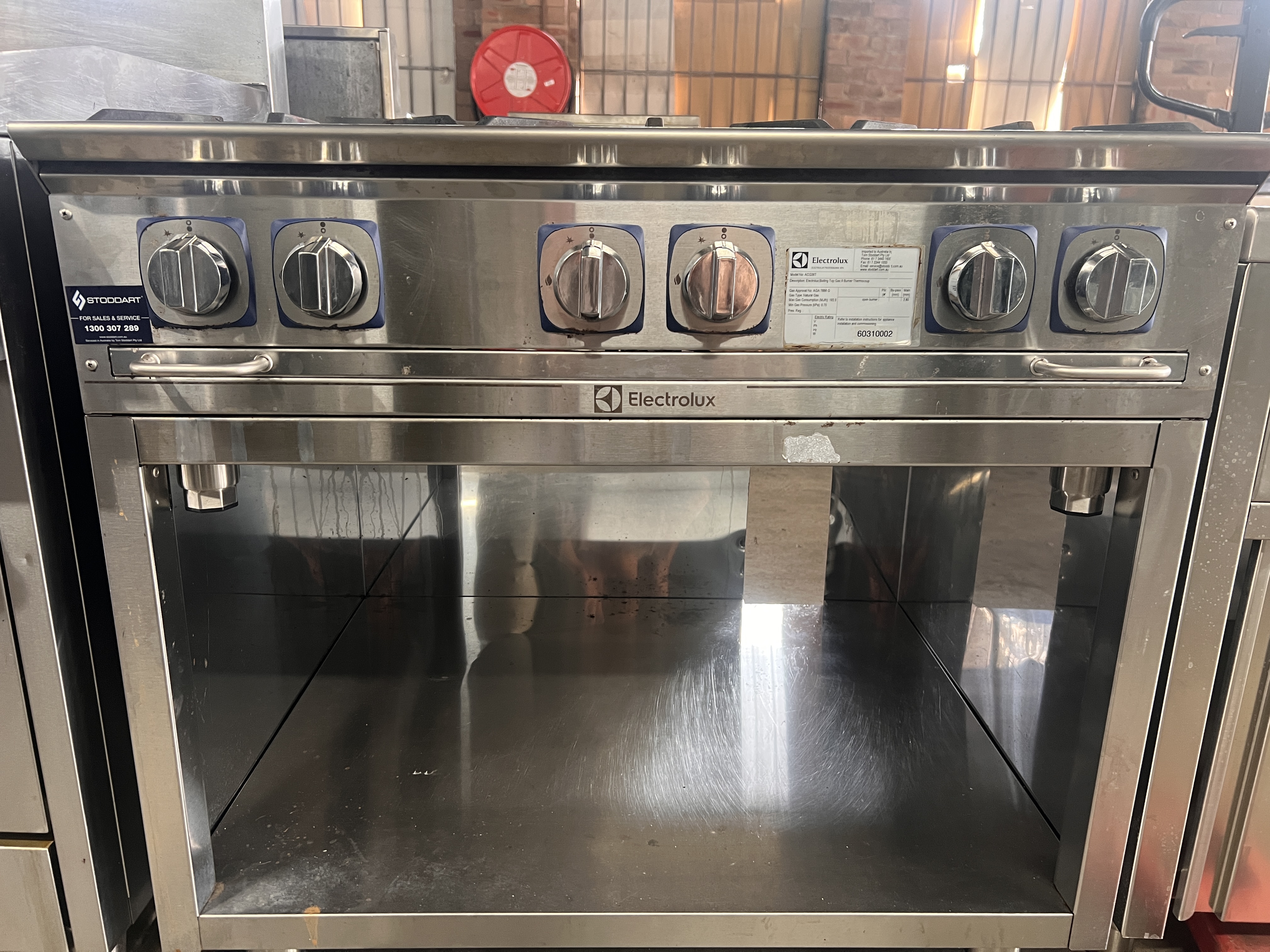 Electrolux 6 burner — image 3
