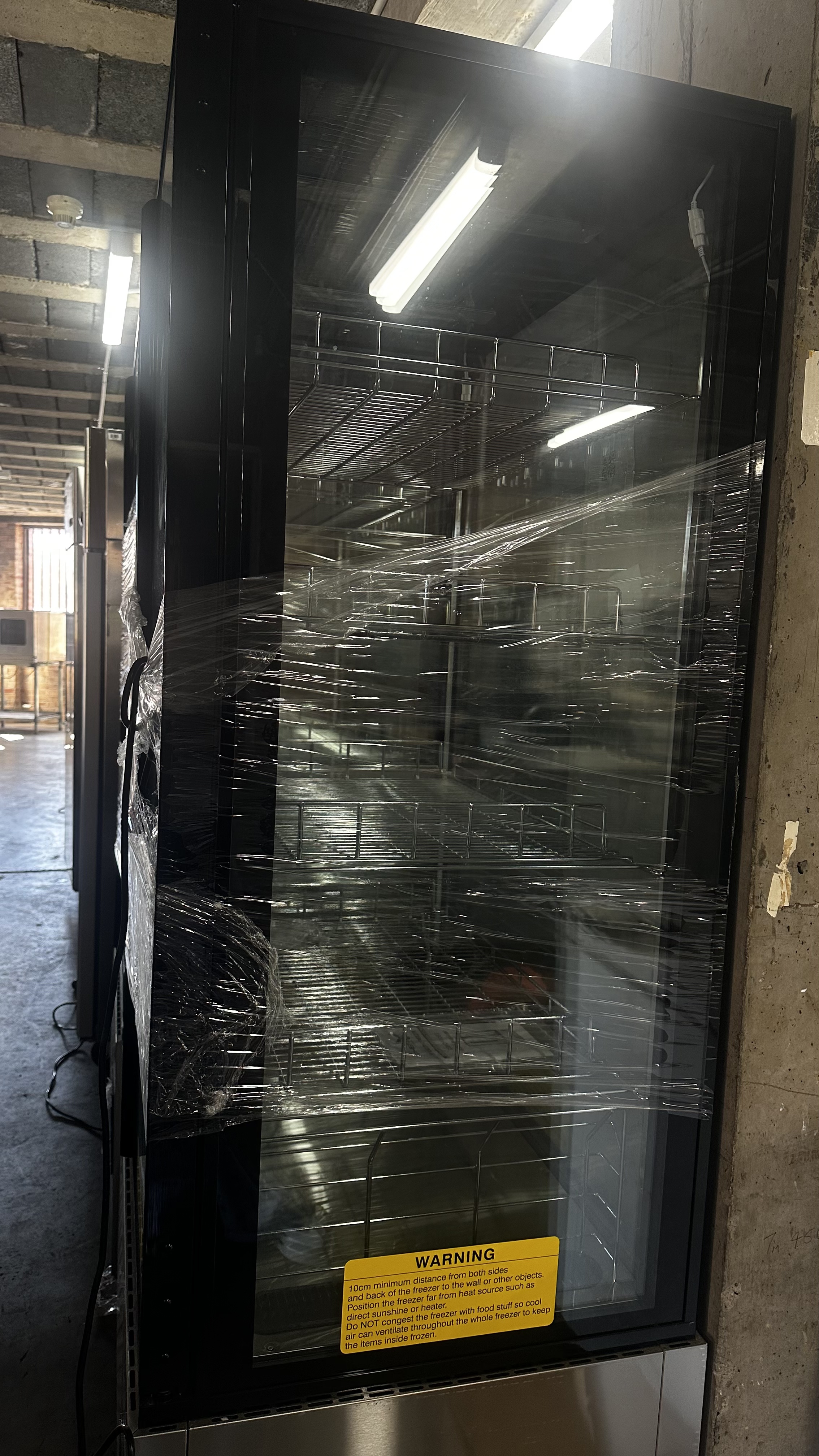 Commercial Single Glass Door Display Freezer — image 1