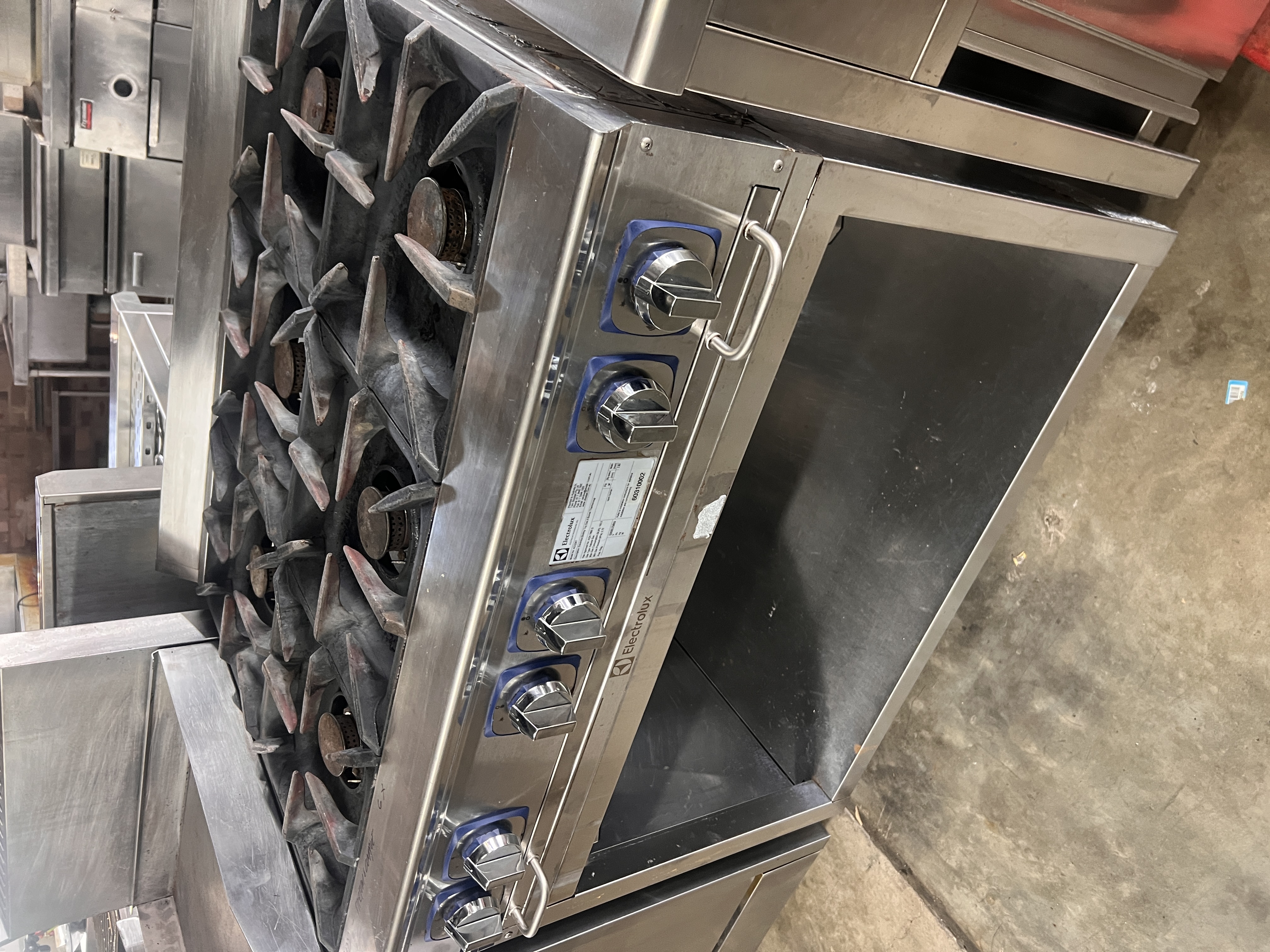 Electrolux 6 burner — image 2