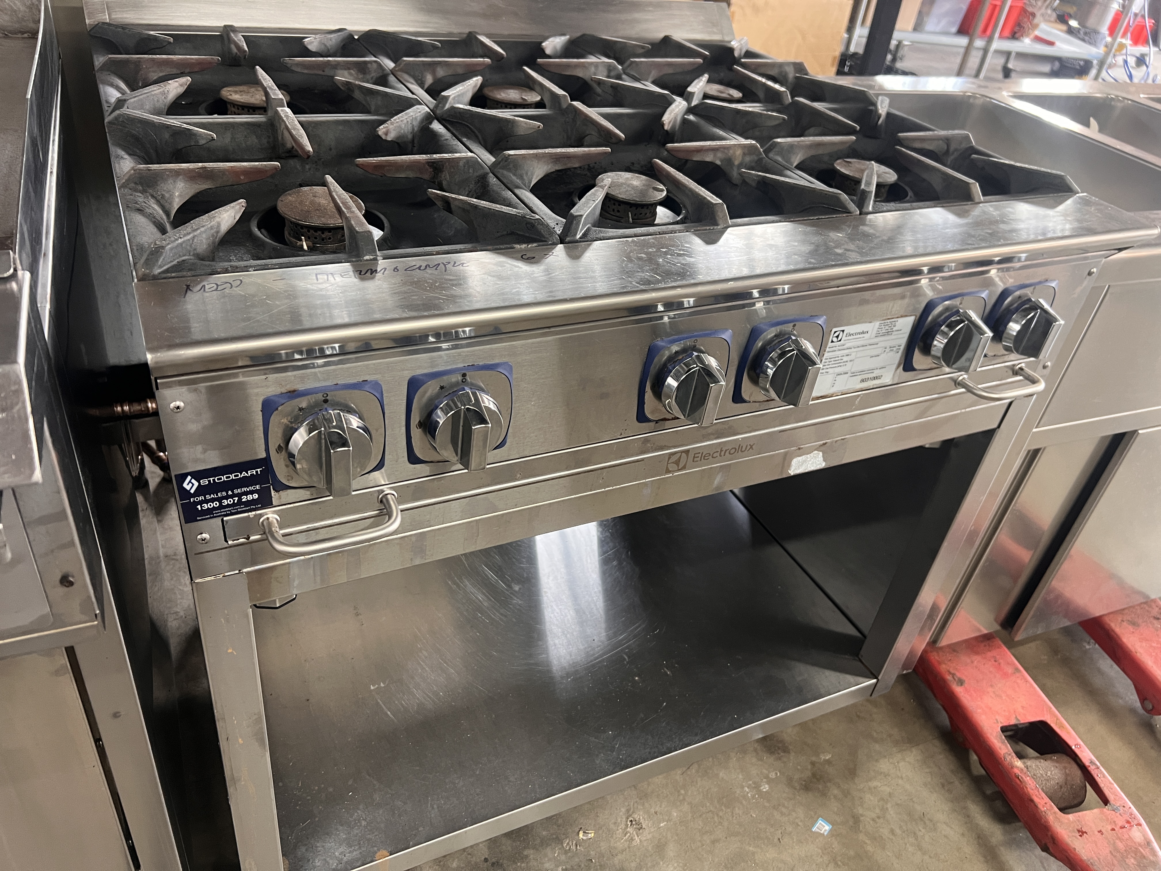 Electrolux 6 burner — image 1