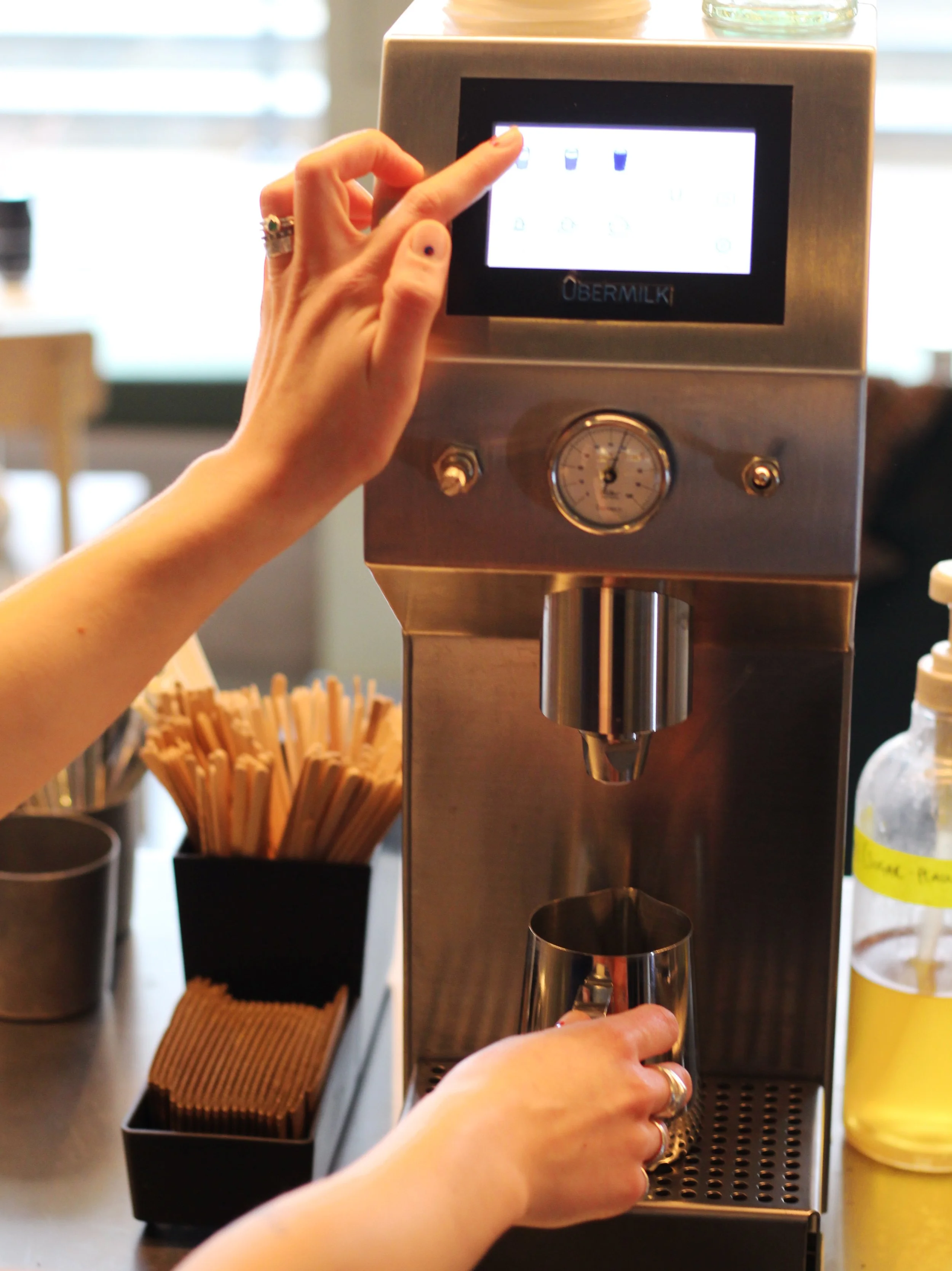 Ubermilk automatic milk frother